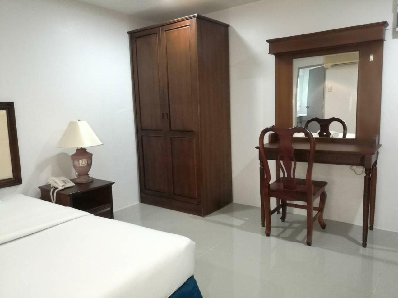JS Tower apartamento con servicio Bangkok Exterior foto
